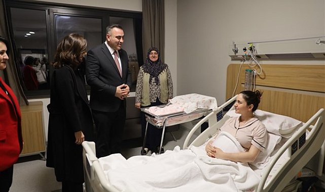 Bursa Büyükşehir’den yılın son ve ilk bebeklerine ziyaret