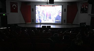 Büyükşehir'den Engelleri Aşan Betimlemeli Belgesel Gösterimi