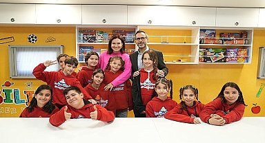 Ceyda Düvenci ve Aslı Cüreklibatır MediaMarkt'ın TEGV İş Birliğiyle Yürüttüğü “Eğitimle Daha İyiye