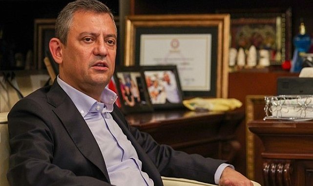CHP Genel Başkanı Özel, Prof. Muammer Aksoy'u ölüm yıl dönümünde andı