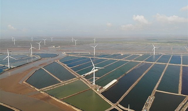 Çin’de yenilenebilir enerjinin kurulu gücü termik santrallerinkini geçti