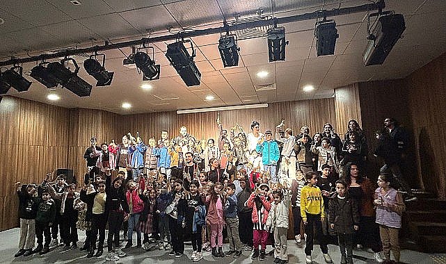 Dayanışma Noktaları çocukları sinema ve tiyatroyla buluşturdu