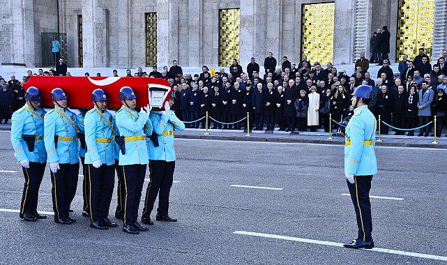Dervişoğlu, Eski Devlet Bakanı Menteşe'nin cenaze törenine katıldı