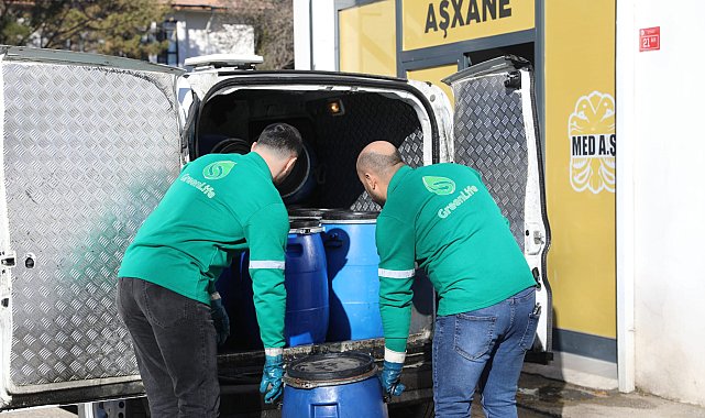 Diyarbakır Büyükşehir Belediyesi, Aşxane’den yaklaşık 5 varil atık yağ topladı
