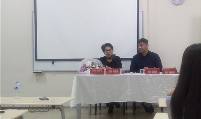 Diyarbakır'da yazar Meral Ekinci okurlarıyla bir araya geldi