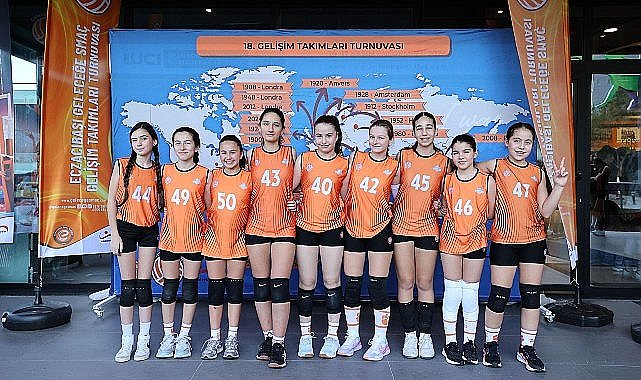 Eczacıbaşı Spor Kulübü Geleceğe Smaç 18. Gelişim Takımları Turnuvası Antalya'da Başladı