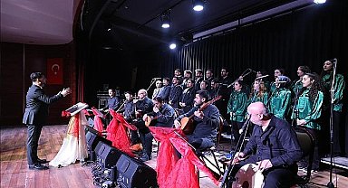 Ege Rüzgarı İnegöl'de Esti; Gençlik Korosu'ndan Muhteşem Konser