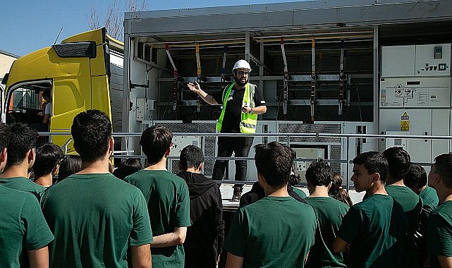 Enerjisa Dağıtım Şirketleri'nin Mobil Eğitim Tırı 2025'te Deprem Bölgesini Ziyaret Edecek