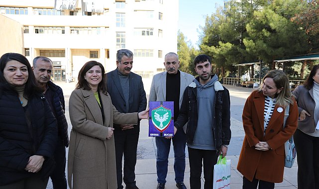 Eş Başkan Bucak, Yenişehir ilçesi Lise Caddesi’ndeki esnafı ziyaret etti