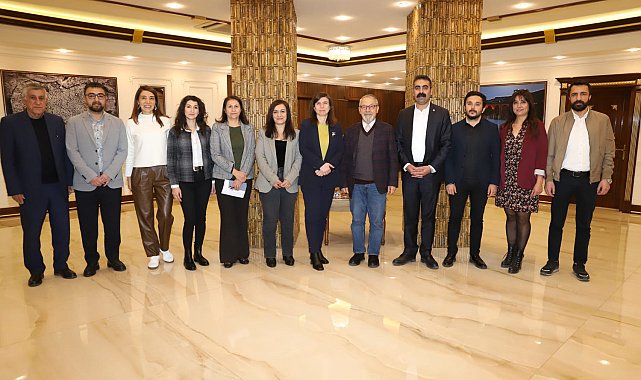 Eş Başkanlar Bucak ve Hatun, Prof. Dr. Naci Görür ile bir araya geldi
