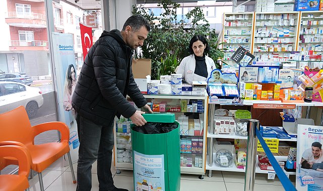 Esenyurt Belediyesi, “Sıfır Atık” projesi kapsamında eczanelere atık kutuları yerleştirdi