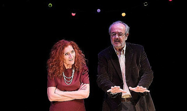Forced Entertainment'ın çağdaş tiyatro klasiği “Yarın Belki de