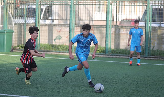 Gemlik Belediyespor U16 Takımı, 7-0'lık galibiyeti yakaladı