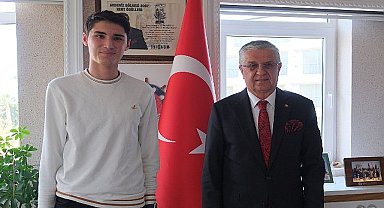 Gençlik Meclisi Başkanı Erdal'dan Başkan Topaloğlu'na ziyaret