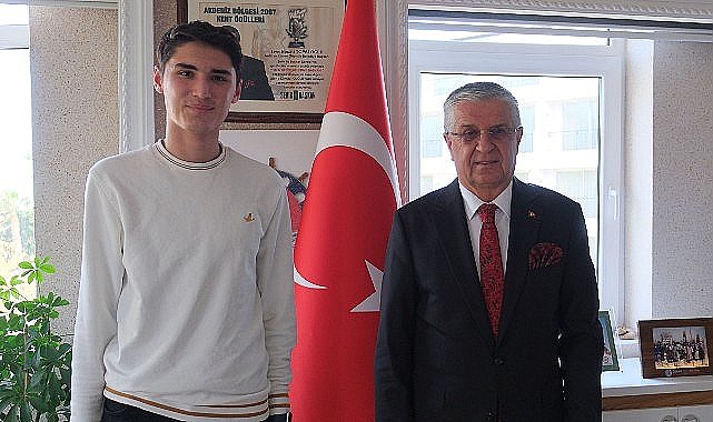 Gençlik Meclisi Başkanı Erdal'dan Başkan Topaloğlu'na ziyaret