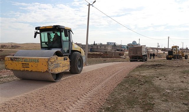 Haliliye'de yol açma, yapım ve onarım çalışmaları sürdürülüyor