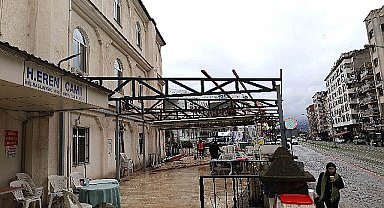 İzmit Eren Camii'ne yeni sundurma