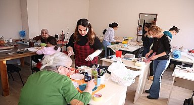 Kartepe'de Seramik Kursuna Büyük İlgi