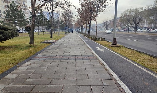 Kayseri Büyükşehir, peyzaj ve temizlik çalışmalarını sürdürüyor
