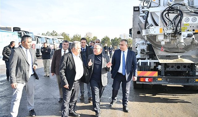 Kayseri’de 310 milyon TL değerinde 21 yeni iş makinesi hizmete alındı