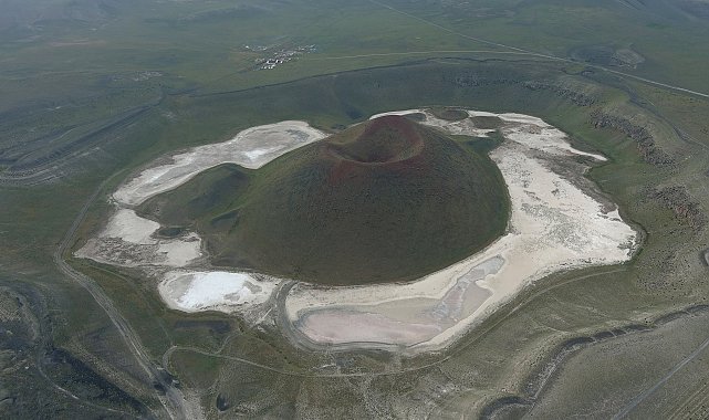 Konya Büyükşehir Belediyesi'nden Meke Gölü Atıksu Geri Kazanım Tesisi Projesi