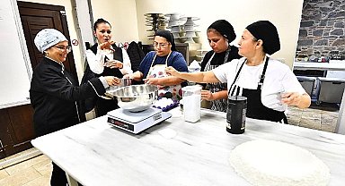 Meslek Fabrikası'nda işitme engellilere yönelik pastacılık kursu açıldı