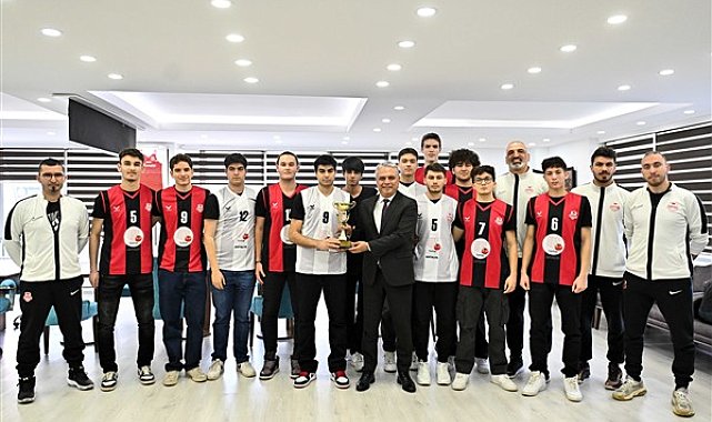 Muratpaşa Belediyesi U-18 Basketbol Takımı Bölge Şampiyonası'na katılacak