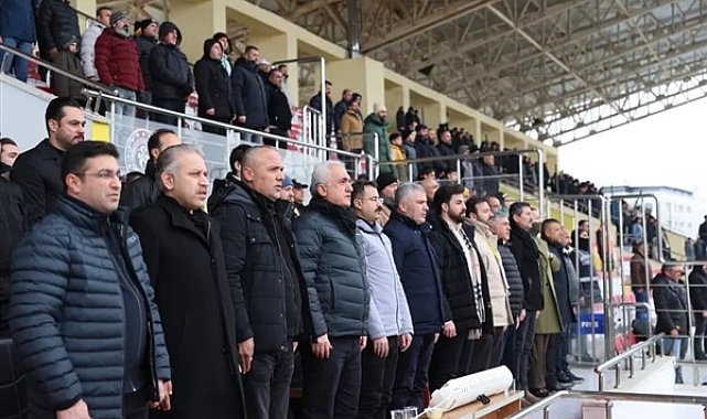 Muş Valisi Çakır, Muşspor - Silifke Belediyespor karşılaşmasını izledi