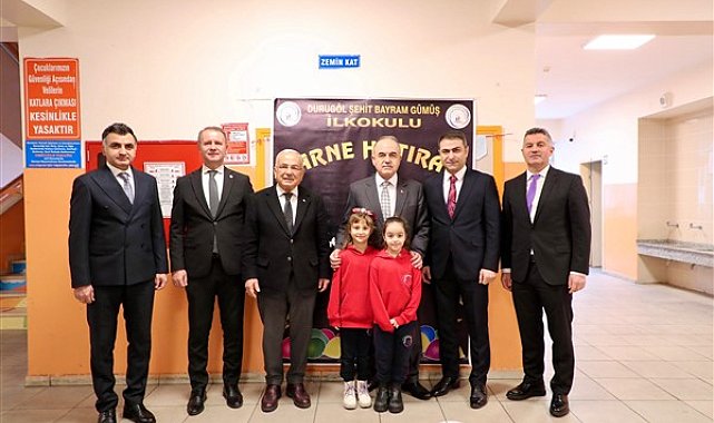 Ordu Valisi Erol, öğrencilerin karne dağıtım törenine katıldı