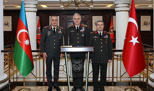 Orgeneral Gürak, Azerbaycan Kara Kuvvetleri Komutanı Korgeneral Mirzeyev ile görüştü