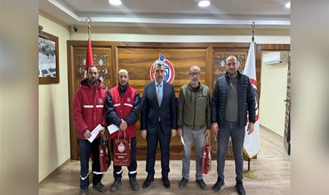 Orhangazi Belediyesi, sahada çalışan personellerini ödüllendirdi