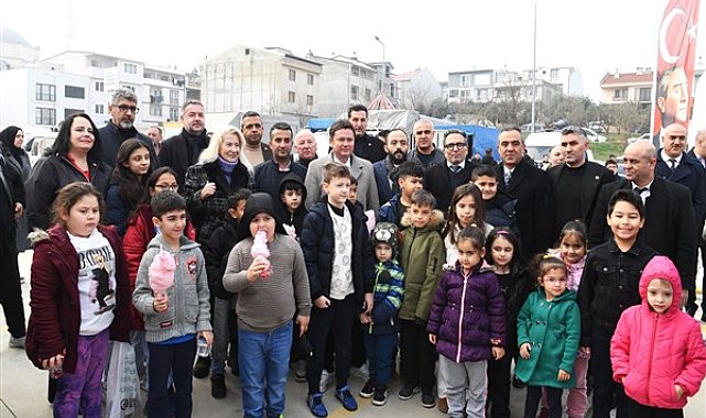 Osmangazi'de Çadır Kültür Sanat Merkezi ve Kütüphanesi açıldı