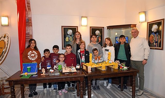 Osmangazili öğrencilerden robotik kodlama sergisi