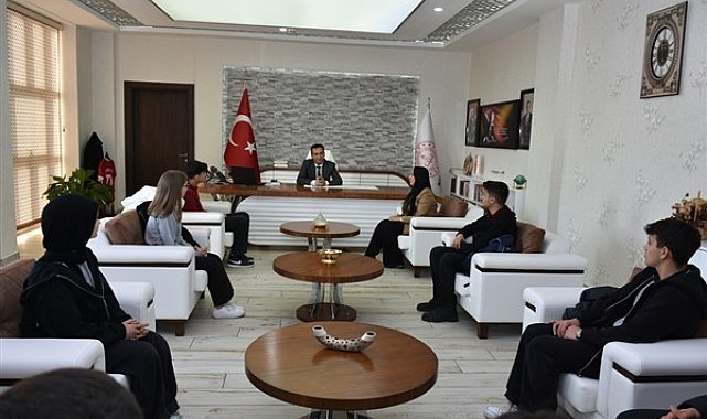 Temizel Ünlü Meslek Lisesi öğrencilerinden, İl Müdürü Çalışkan’a ziyaret