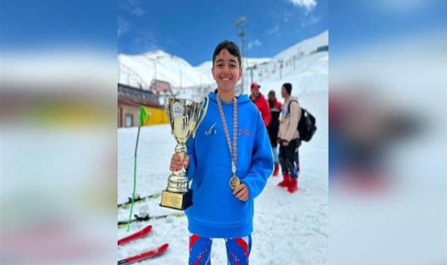 Türkiye Kayak Şampiyonasında Vanlı sporcular 2 madalya ile döndü