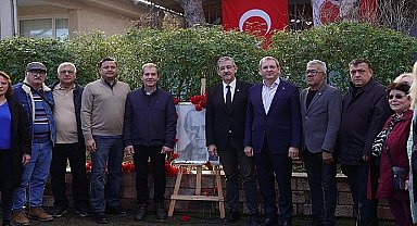 Uğur Mumcu Ayvalık'ta Evinin Önünde Anıldı
