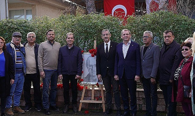 Uğur Mumcu Ayvalık'ta Evinin Önünde Anıldı
