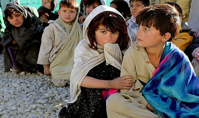 UNRWA: Gazze'ye girmeye hazır 4 bin kamyonluk yardımımız var