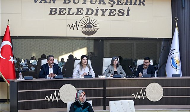 Van Büyükşehir Belediyesi'nin yılın ilk Meclis toplantısında kayyum tepkisi