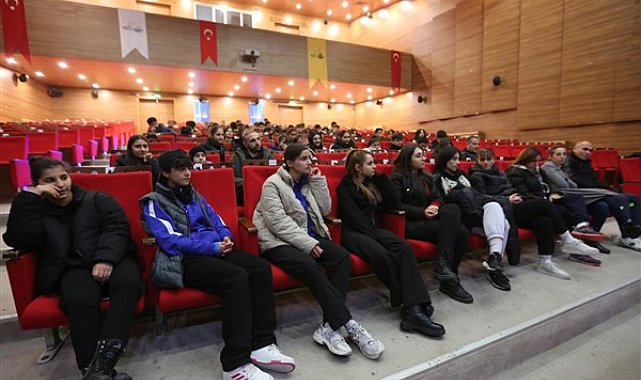 Van’da sporculara ‘Toplumsal Cinsiyet Eşitliği’ semineri düzenlendi