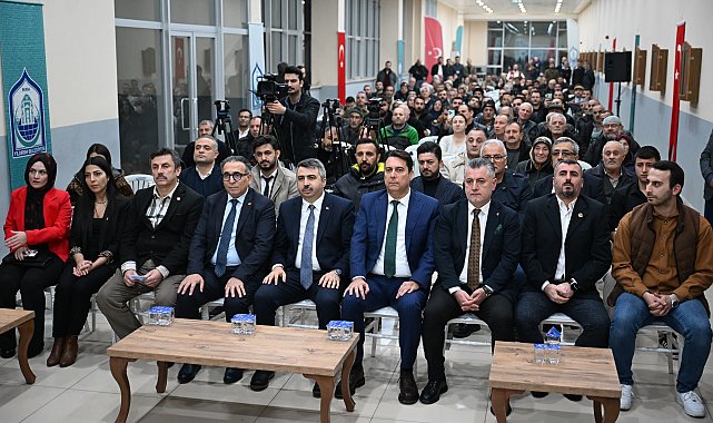 Yıldırım Belediyesi, Şirinevler Mahallesi'nde 960 hak sahibine tapularını teslim etti