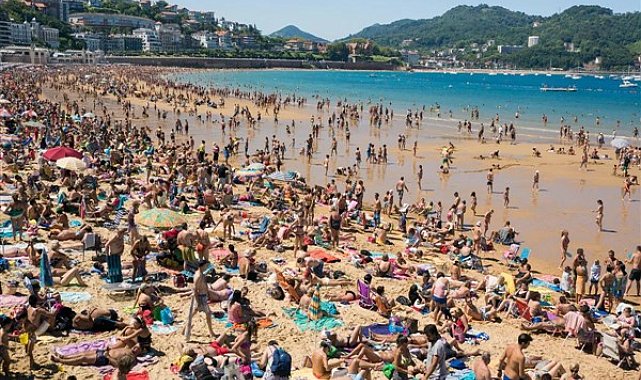 ATOR: Türkiye'ye Rus turist akışı bir yılda yüzde 6,3 arttı