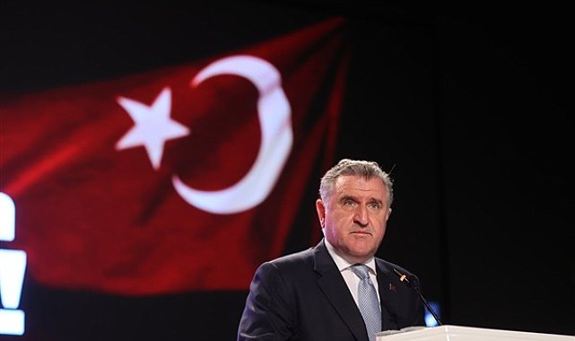 Bakan Bak, İzmir ve Manisa AK Parti 8. Olağan İl Kongrelerine katıldı