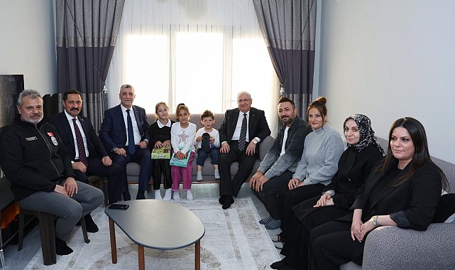Bakan Güler, Hatay'da Demiröz ve Dönmez ailelerini ziyaret etti