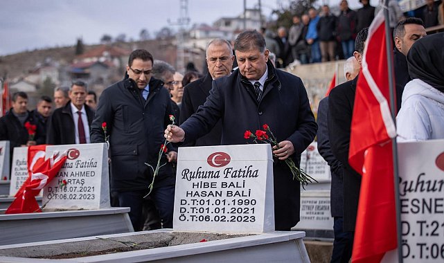 Başkan Tugay, 6 Şubat depremlerinin 2'nci yılında Malatya'ya gitti