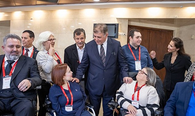 Başkan Tugay, engelli vatandaşlarla buluştu