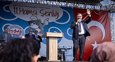 Başkan Tugay Hamsi Şenliği'ne katıldı İzmir'de Karadeniz rüzgarı
