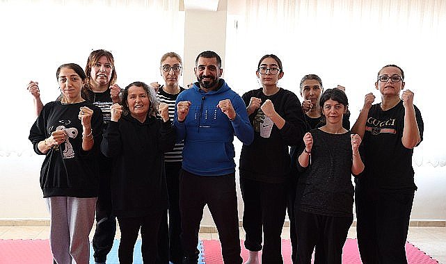 Bayraklılı kadınlar yakın savunma öğreniyor