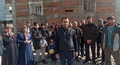 Diyarbakır'da deprem mağdurları, hasarlı binaları için yetkililere seslendi