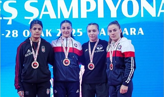 Düzce Üniversitesi öğrencilerinden, Türkiye Güreş Şampiyonası’ndan madalya